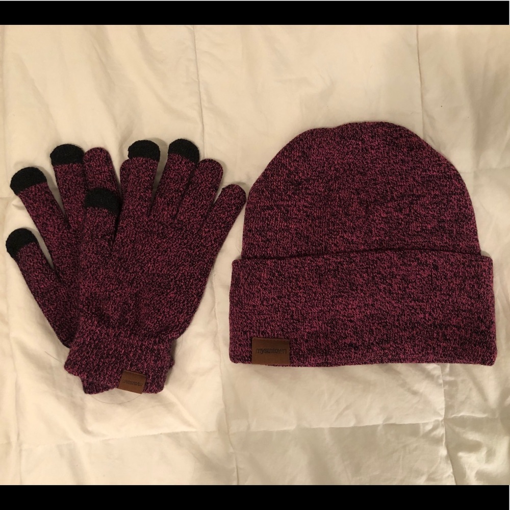Fleece Lined Beanie & Touchscreen Gloves